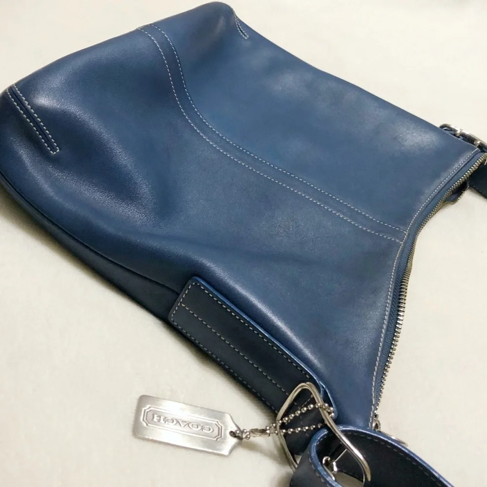 Vintage Coach Slim Legacy Duffle Leather 03  Bag In Blue #9328